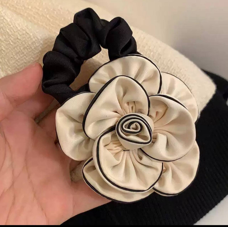 کش مو اسکرانچی گل رز مجلسی vip