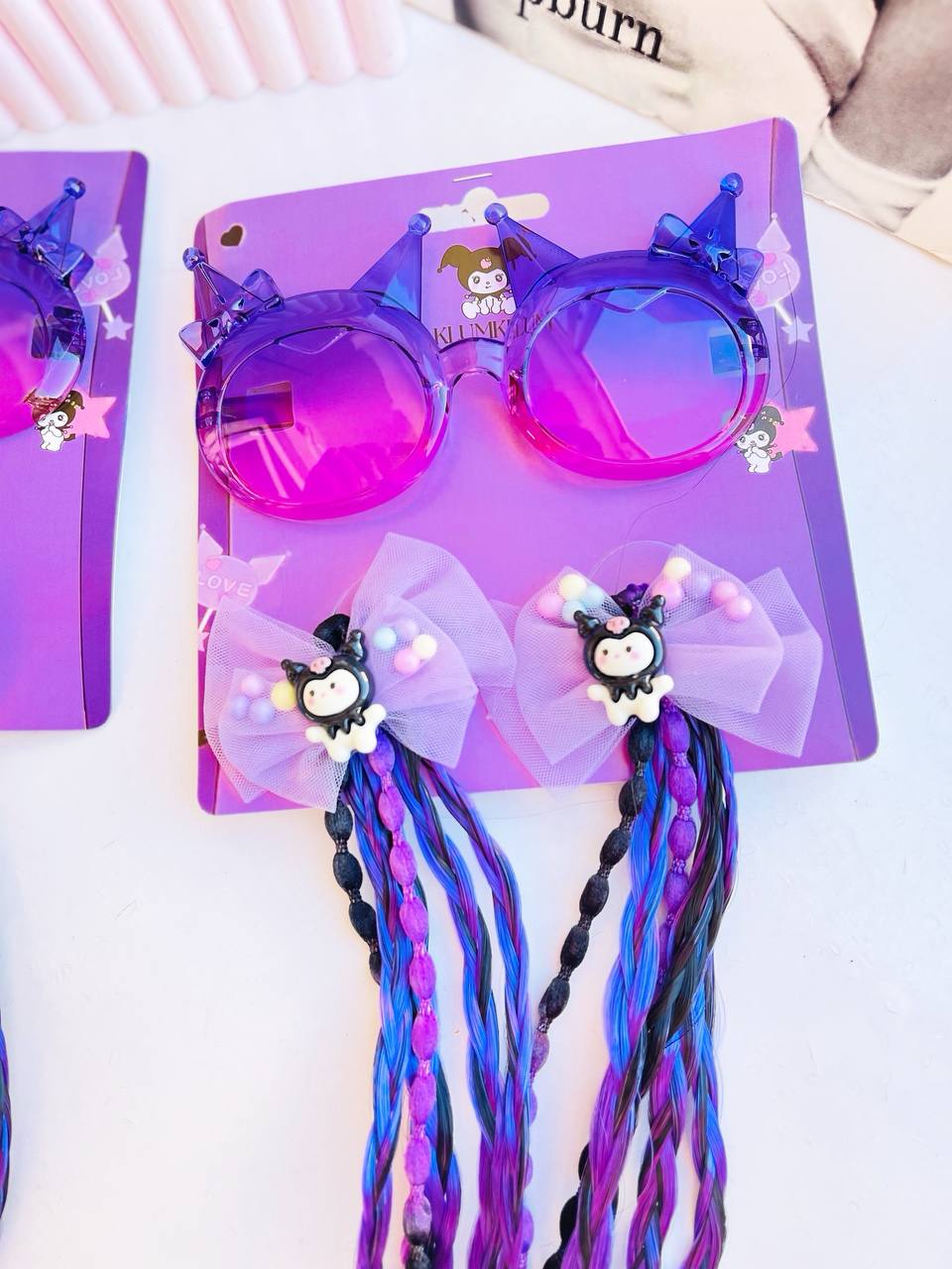 پک کادویی کرومی شامل عینک و دو عدد کش مو آویزدار