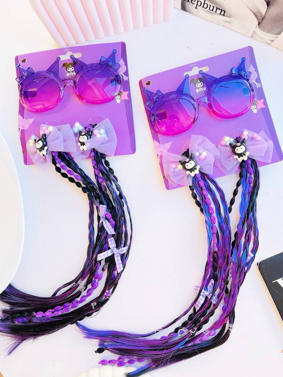 پک کادویی کرومی شامل عینک و دو عدد کش مو آویزدار