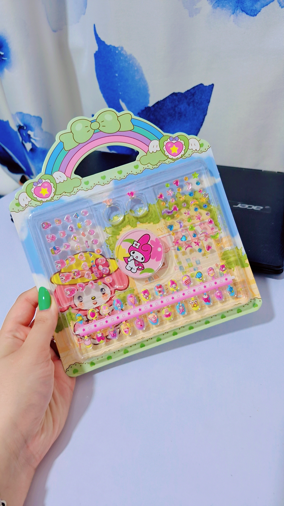 پک هدیه ناخن مصنوعی، سوهان ناخن، برچسب و نگین کرومیپک هدیه ناخن مصنوعی، سوهان ناخن، برچسب و نگین کرومی