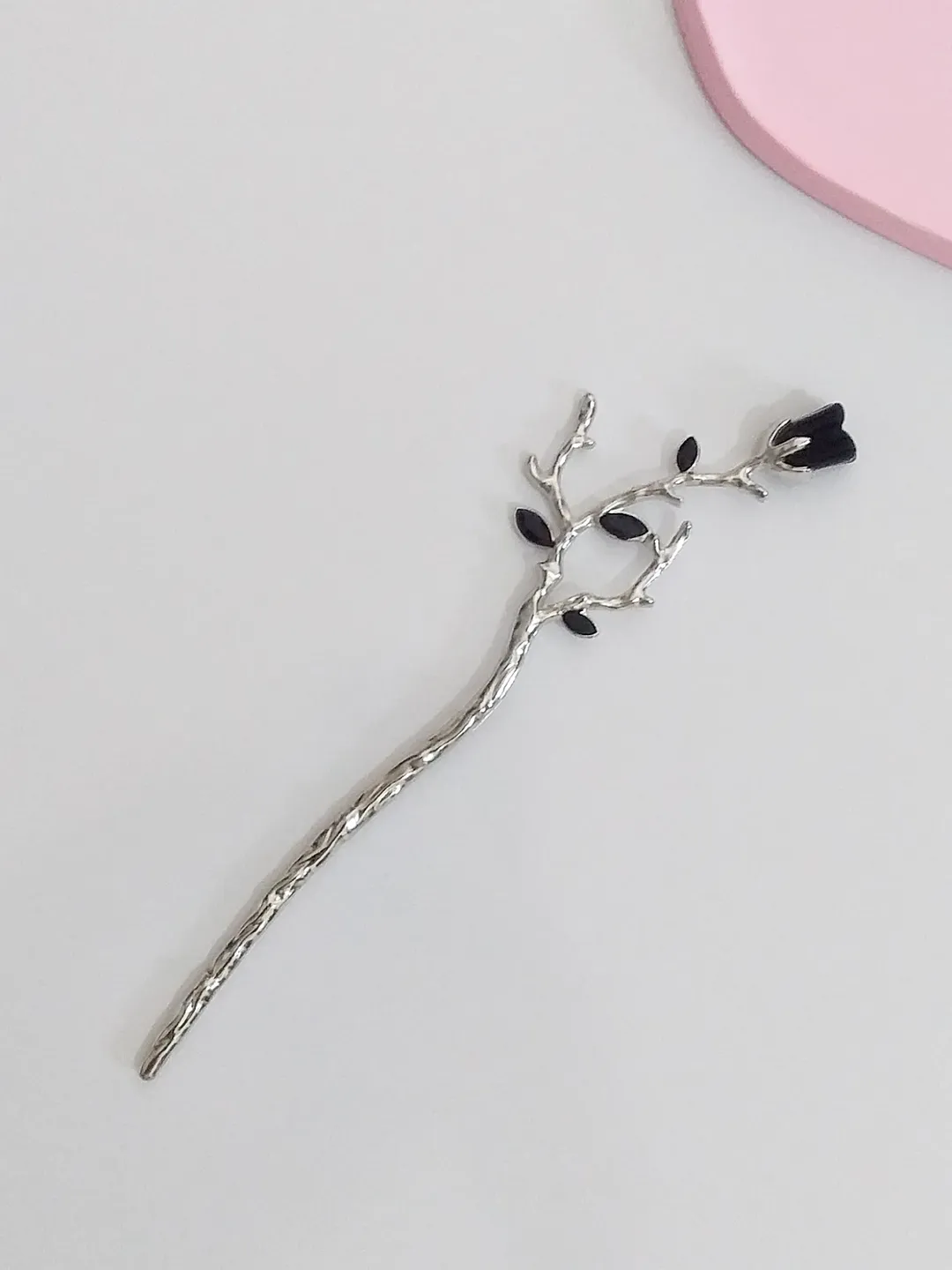 گیره مو کانزاشی گل رز مشکی رنگ ثابت برند zaya