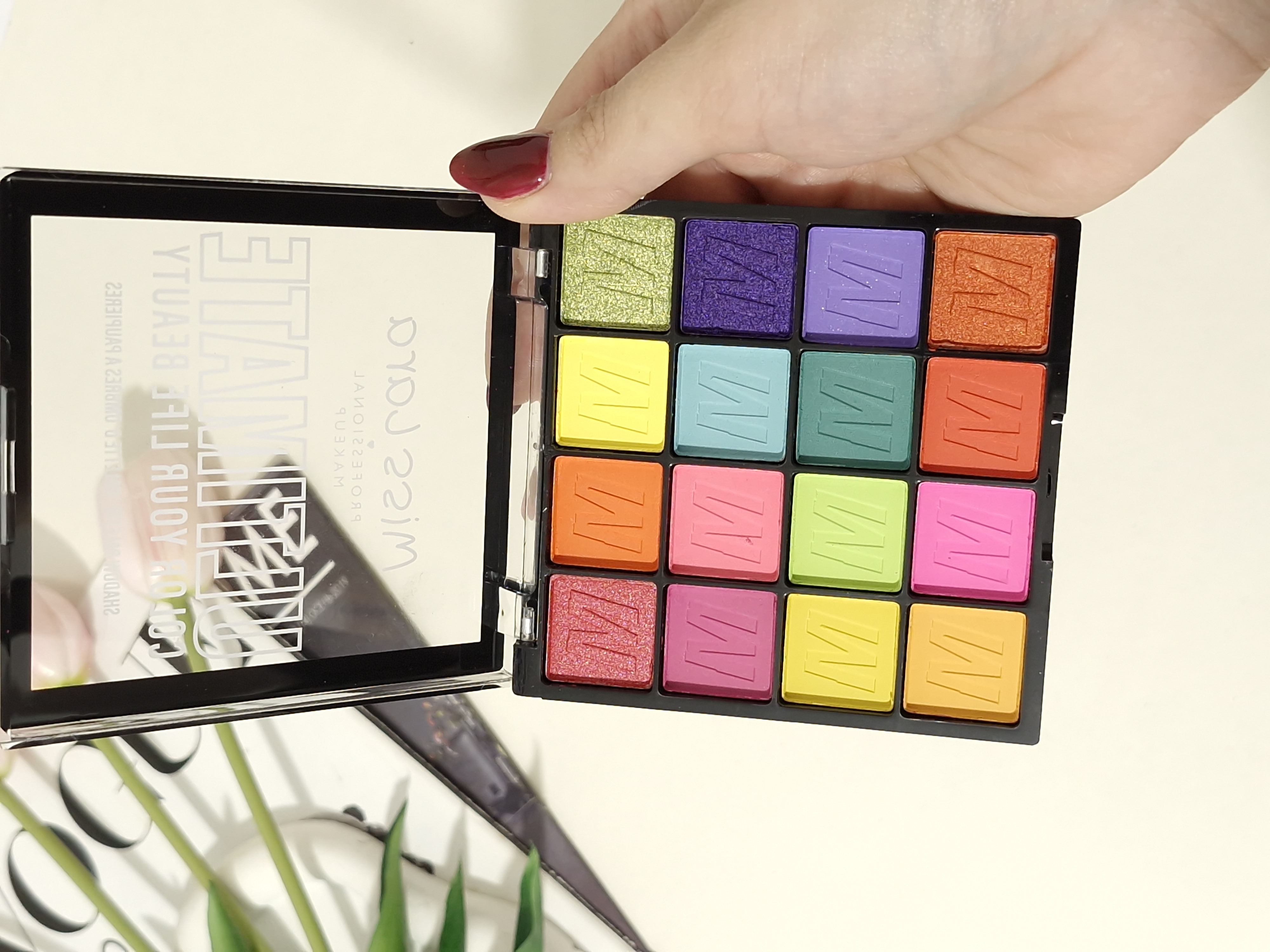 پلت سایه چشم 16 رنگ برند miss Lara