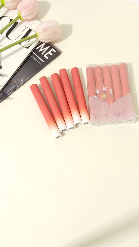 پک ۵ عددی رژ لب کرهای Von Gee