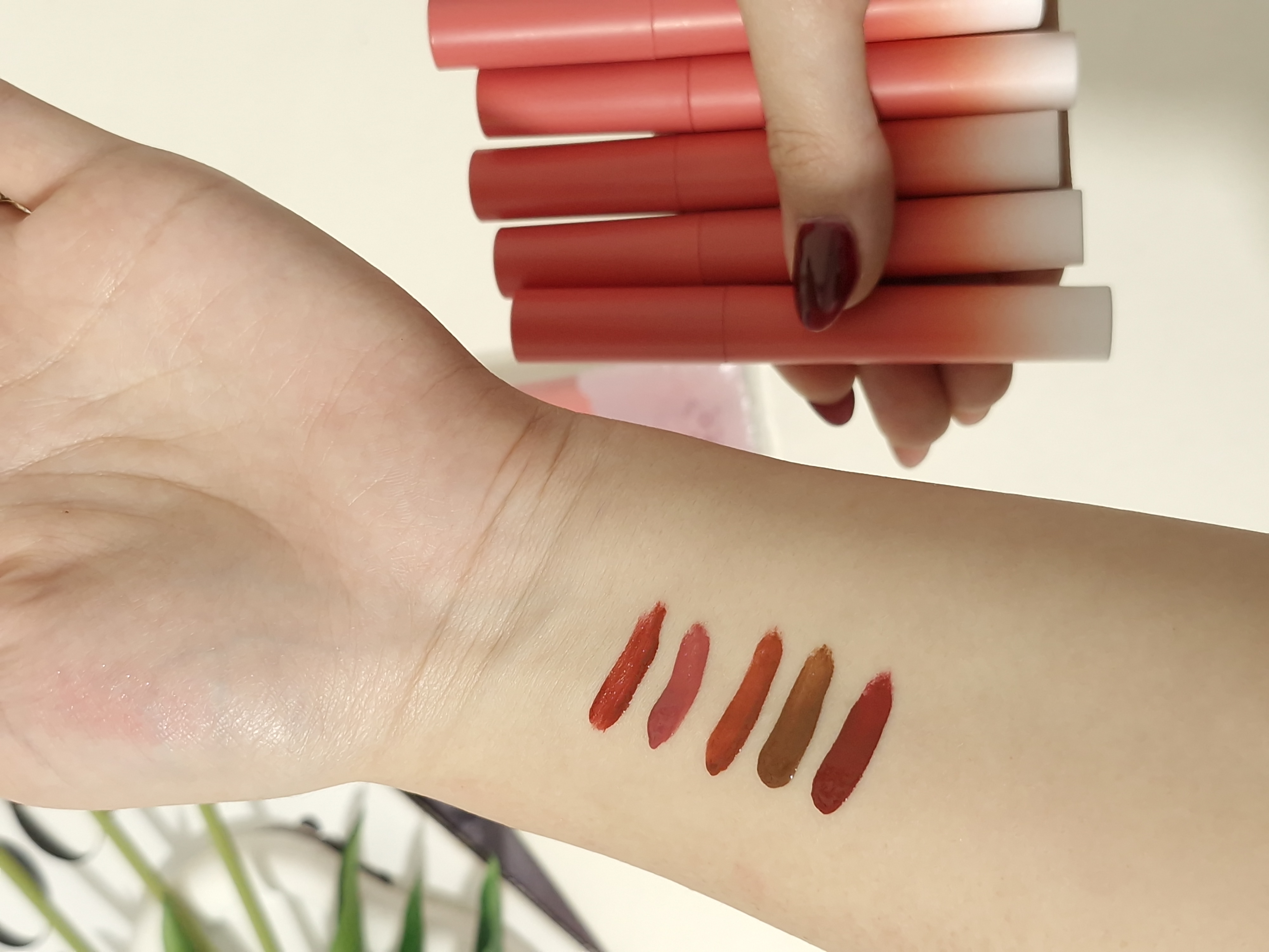 پک ۵ عددی رژ لب کره‌ای Von Gee