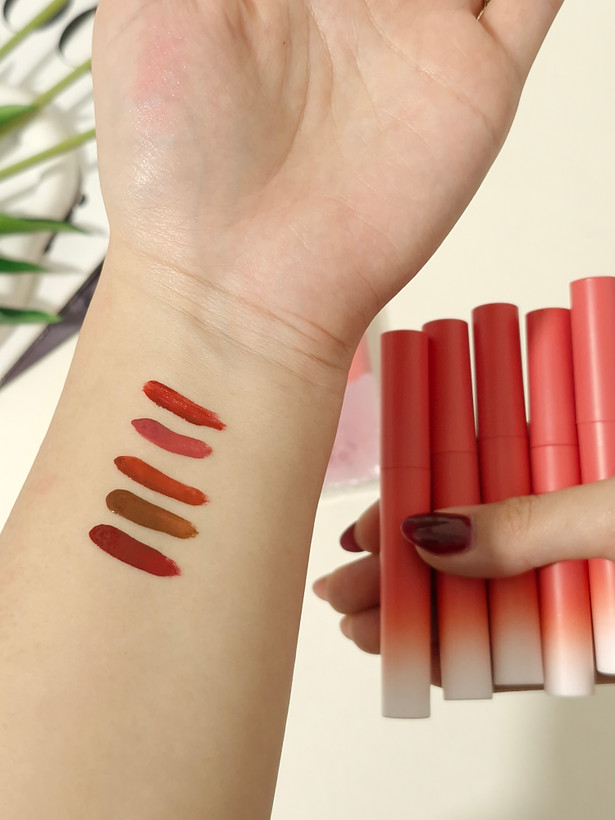 پک ۵ عددی رژ لب کرهای Von Gee