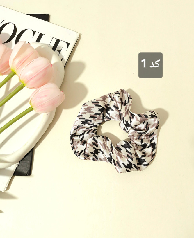 کش مو اسکرانچی ساتن طرح دار lv