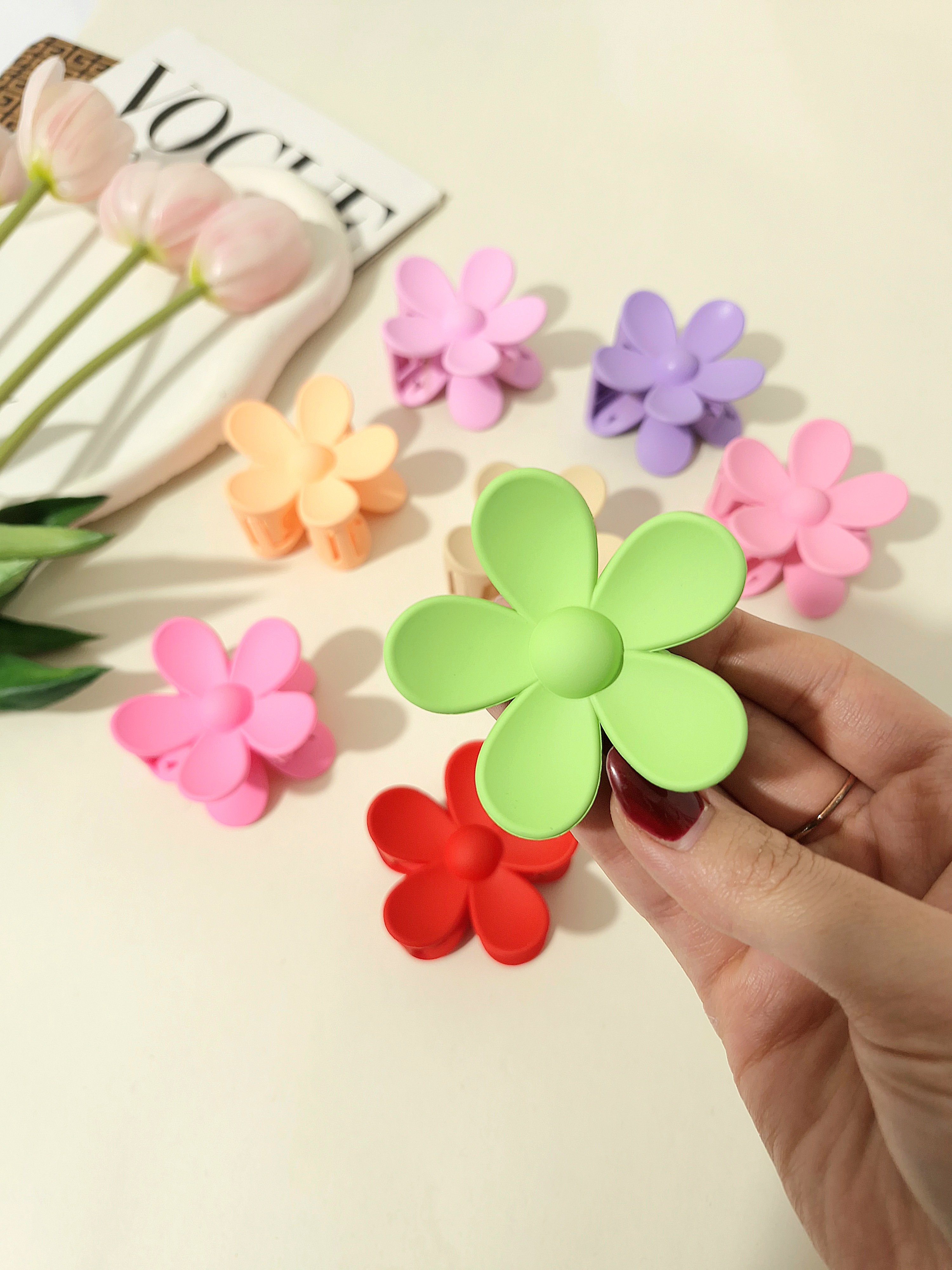 کلیپس گل بابونه شمعی مات با کیفیت و وارداتیکلیپس گل بابونه شمعی مات با کیفیت و وارداتی