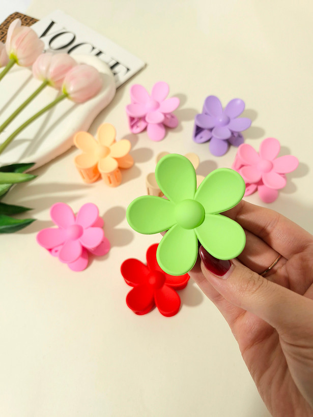 کلیپس گل بابونه شمعی مات با کیفیت و وارداتیکلیپس گل بابونه شمعی مات با کیفیت و وارداتی