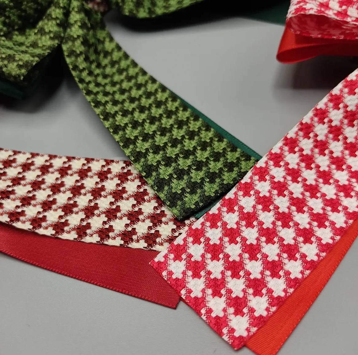 گیره مو پاپیون طرح پیچازی یلدایی