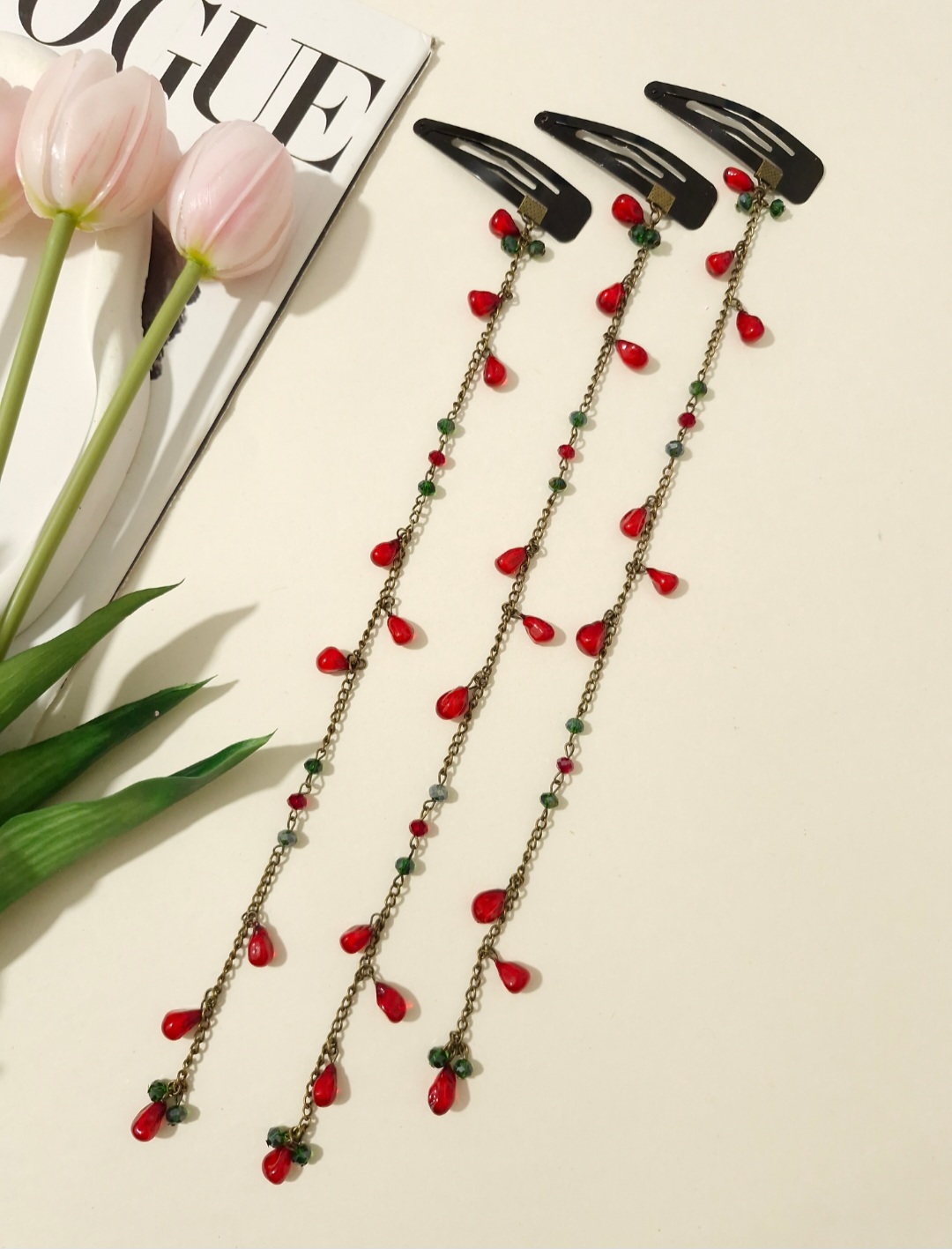 ریسه آویز مو انار ویژه شب یلدا ریسه آویز مو انار ویژه شب یلدا