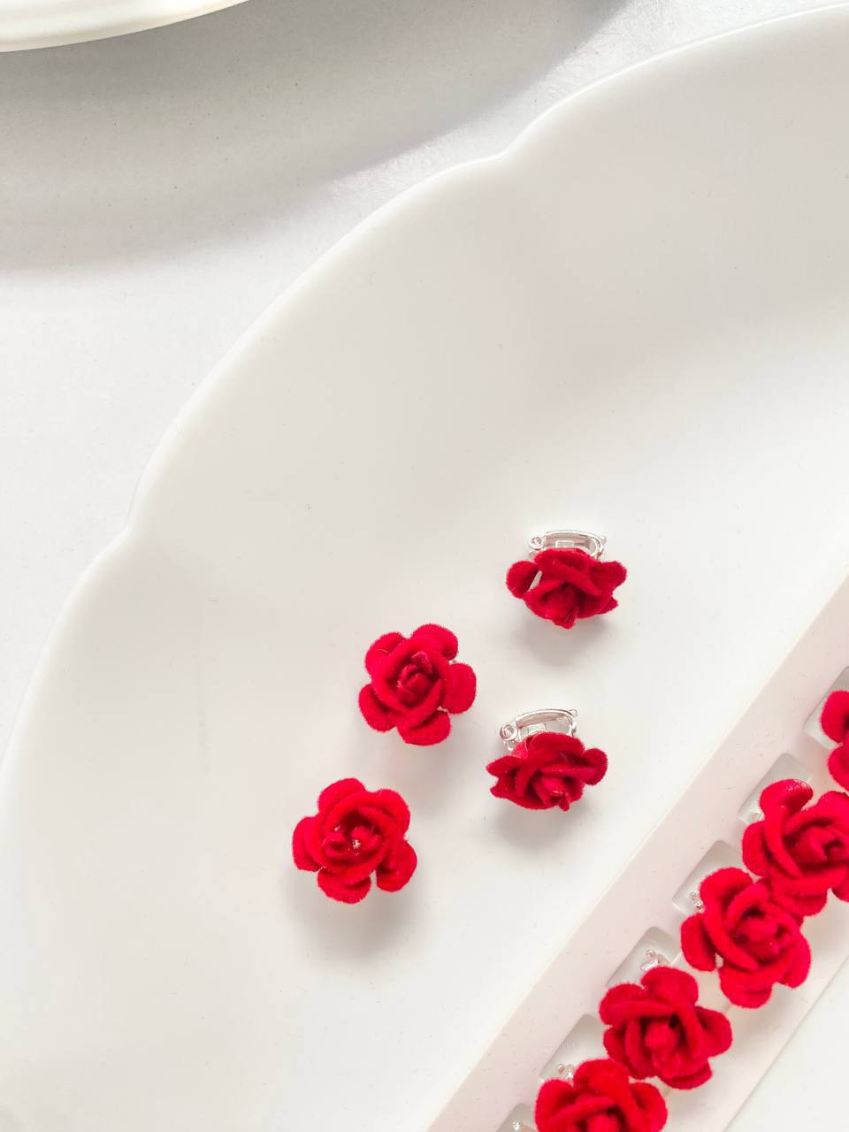 گیره قفل مو گل رز مخملی مخصوص یلدا