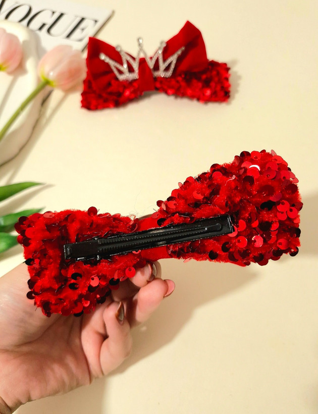 گیره موی پاپیون تاجدار دخترانه مناسب شب یلدا و کریسمس