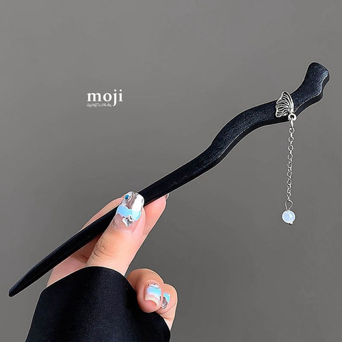 کانزاشی چوبی سنتی مدل پروانه | سنجاق موی چوبی دستساز با آویز ظریف ژاپنی