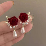 گوشواره زنانه مخمل طرح گل رز مرواریدی رنگ ثابت پینترستی کد ۰۲